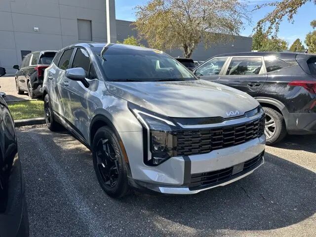 2026 Kia Sportage EX — photo 1 of 10