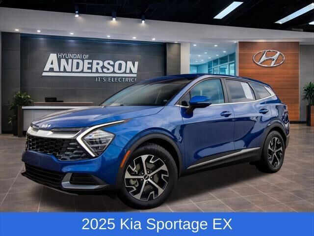 2025 Kia Sportage EX — photo 1 of 13