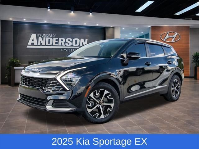 2025 Kia Sportage EX — photo 1 of 12