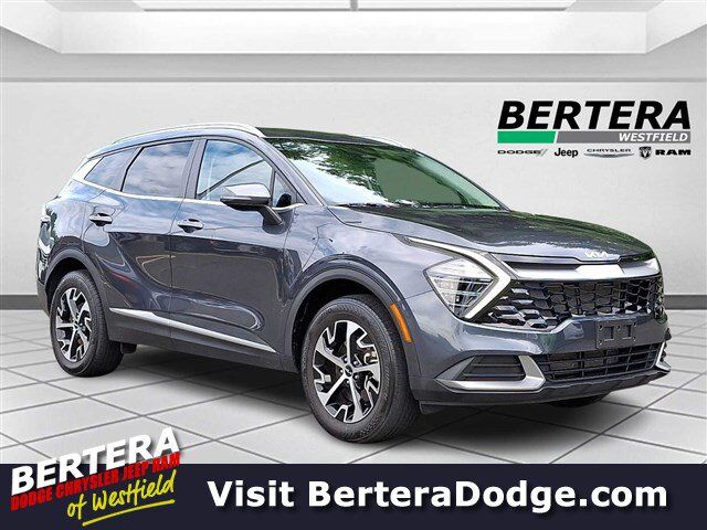 2024 Kia Sportage EX — photo 1 of 13