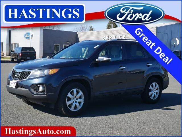 2013 Kia Sorento LX — photo 1 of 13