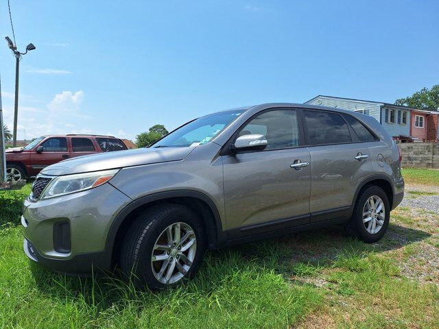 2015 Kia Sorento LX — photo 1 of 2