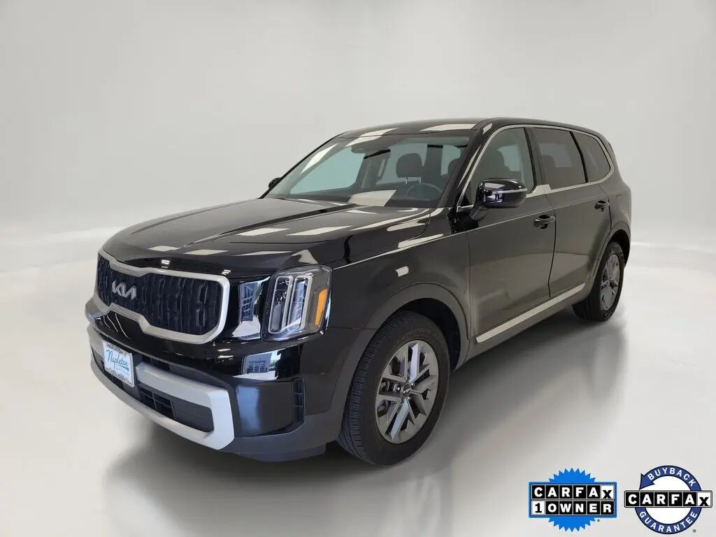 2024 Kia Telluride LX — photo 1 of 12