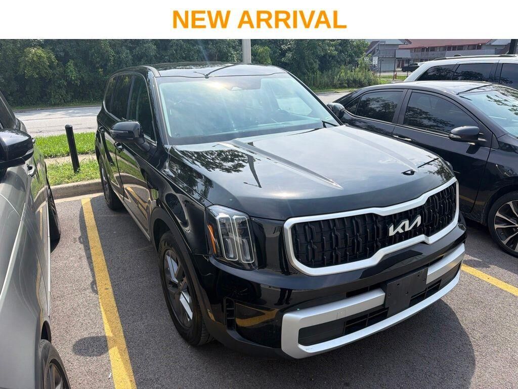 2024 Kia Telluride LX — photo 1 of 38