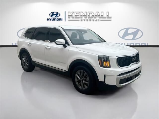 2024 Kia Telluride LX — photo 1 of 13