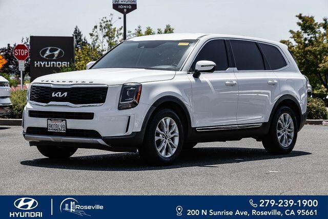 2022 Kia Telluride LX — photo 1 of 24