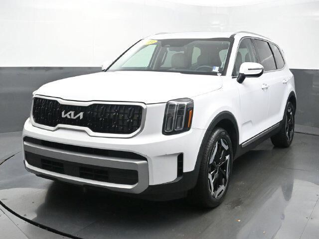 2023 Kia Telluride EX — photo 1 of 13
