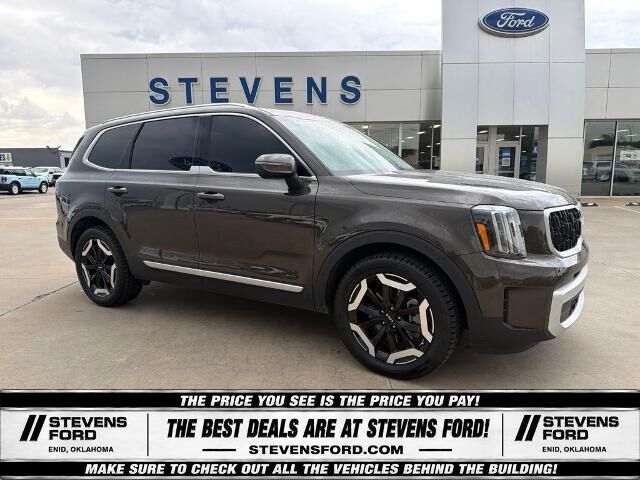 2025 Kia Telluride EX — photo 1 of 24