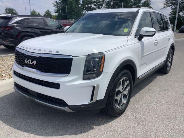 2022 Kia Telluride EX — photo 1 of 8