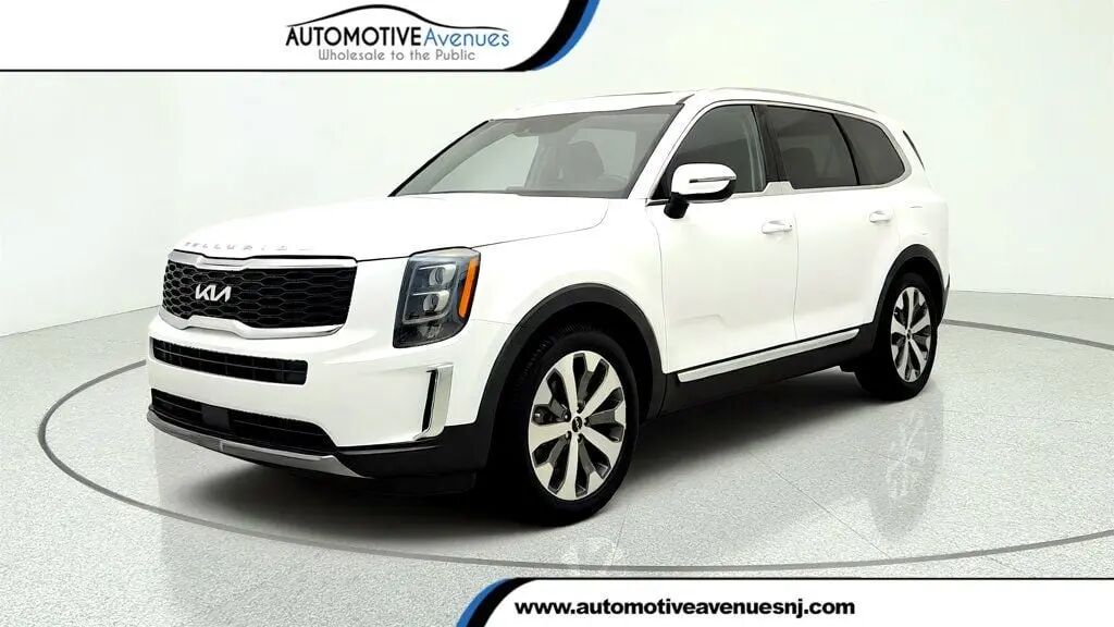 2022 Kia Telluride EX — photo 1 of 26