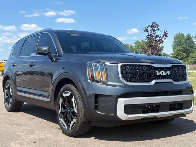2024 Kia Telluride EX — photo 1 of 26