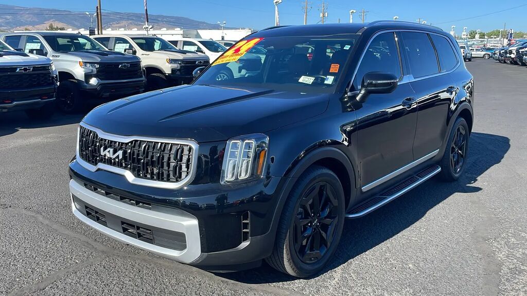 2024 Kia Telluride EX — photo 1 of 13