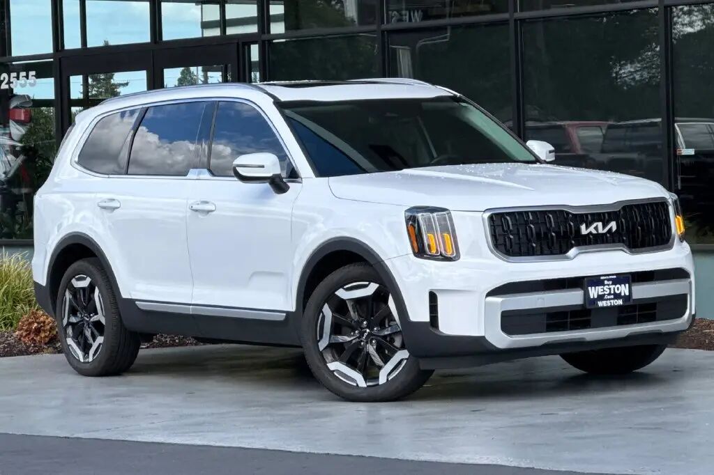 2024 Kia Telluride EX — photo 1 of 13