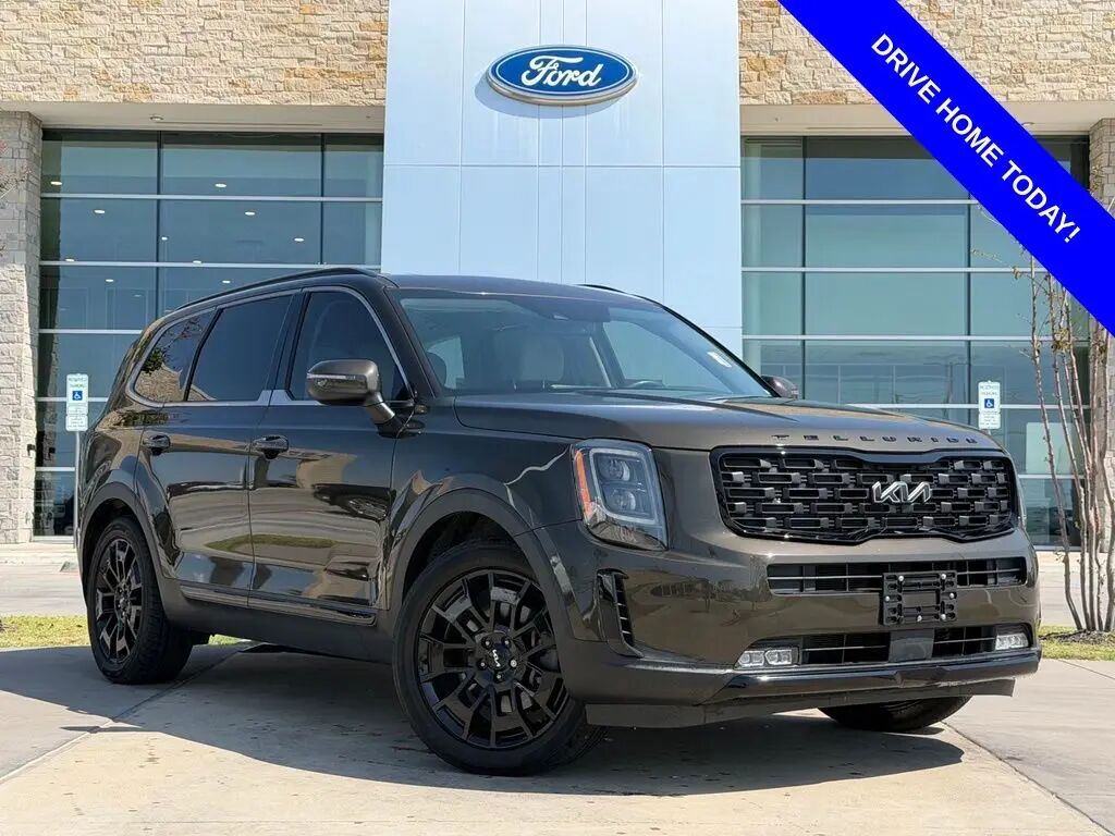 2022 Kia Telluride EX — photo 1 of 13