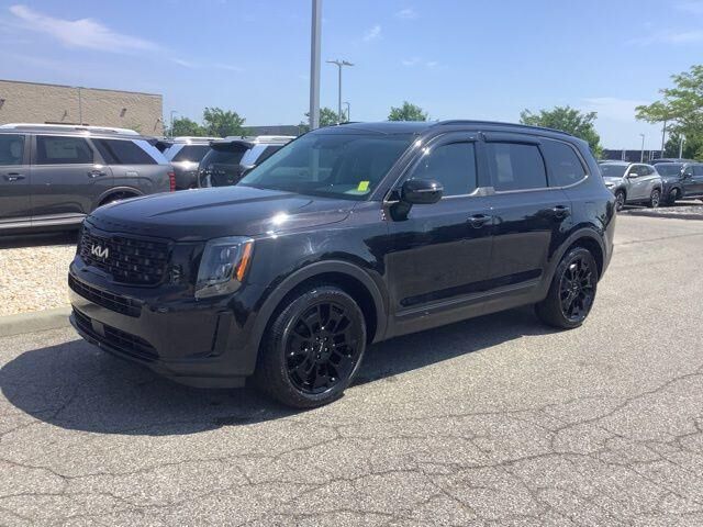 2022 Kia Telluride EX — photo 1 of 13