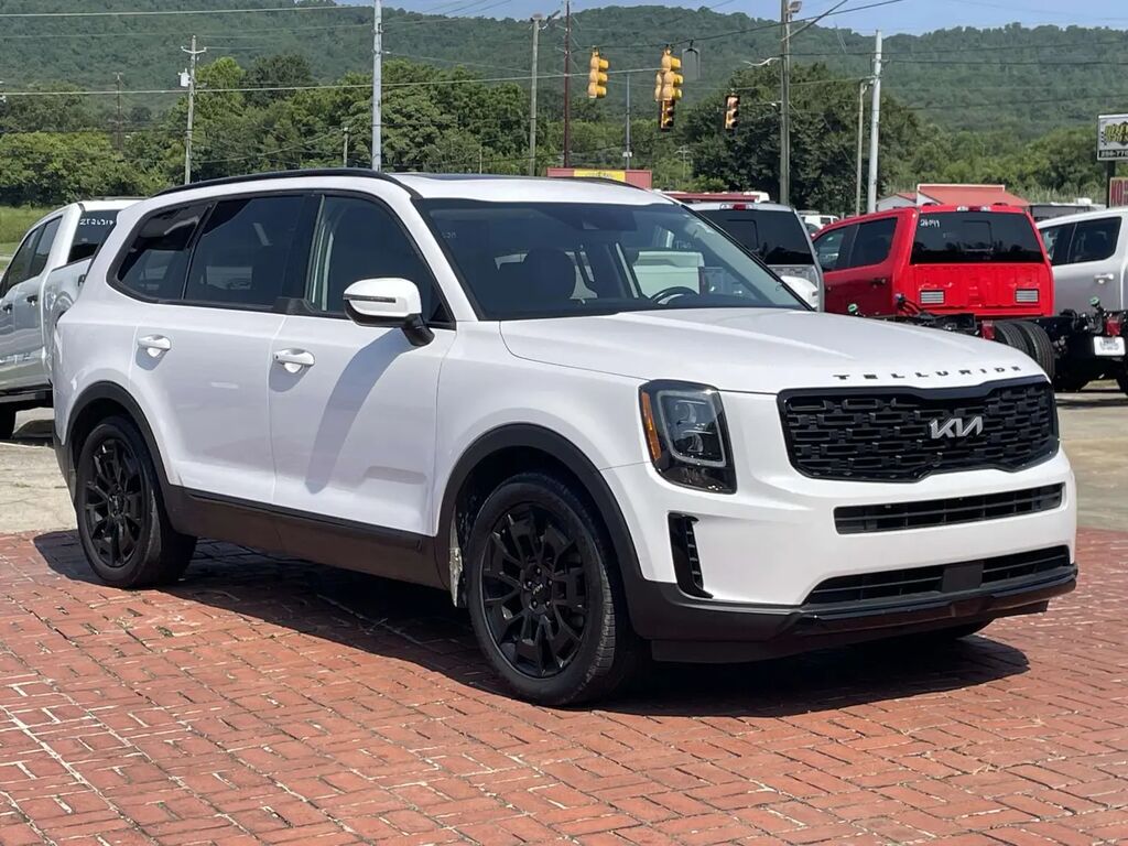 2022 Kia Telluride EX — photo 1 of 16