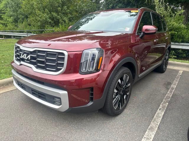 2023 Kia Telluride SX — photo 1 of 3