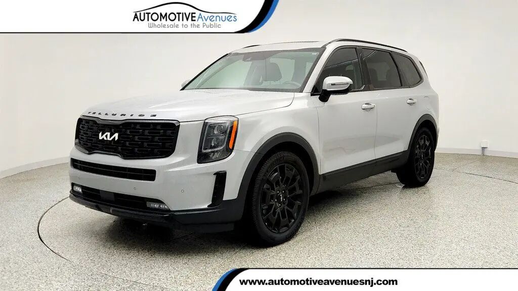 2022 Kia Telluride SX — photo 1 of 26