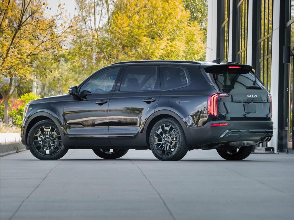 2022 Kia Telluride SX — photo 1 of 13