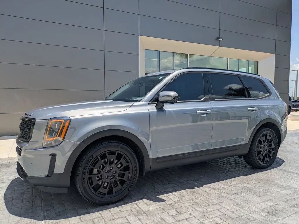 2021 Kia Telluride SX — photo 1 of 19