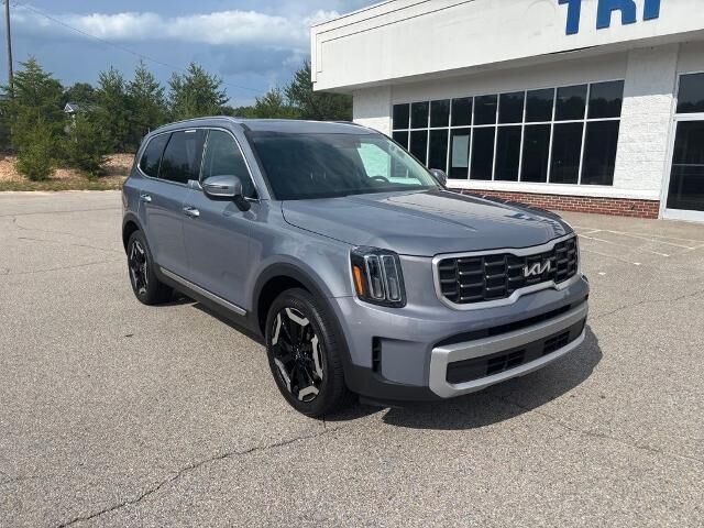 2025 Kia Telluride S — photo 1 of 13
