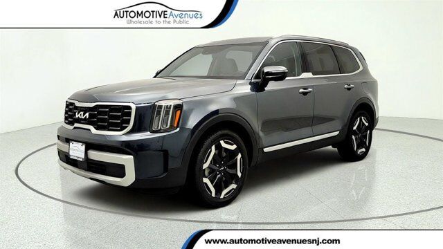 2024 Kia Telluride S — photo 1 of 13