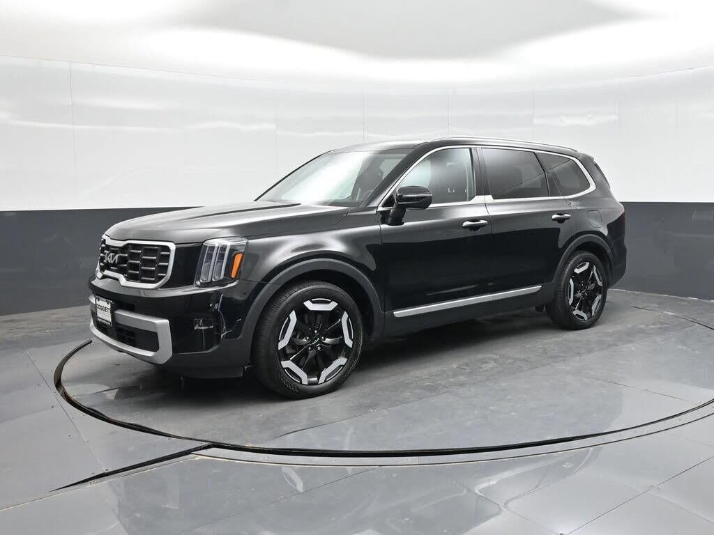 2024 Kia Telluride S — photo 1 of 1