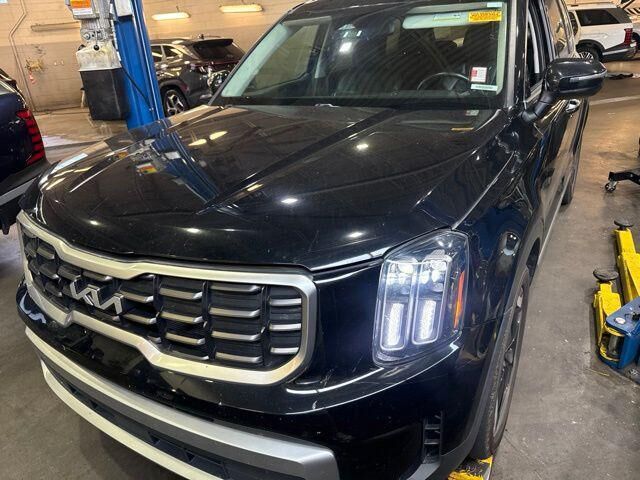 2023 Kia Telluride S — photo 1 of 20
