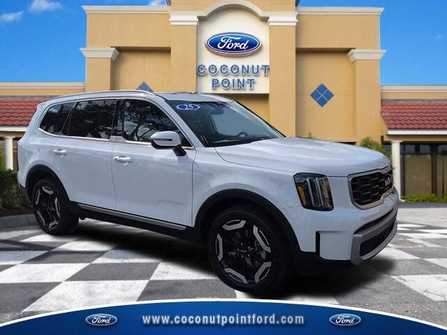 2025 Kia Telluride S — photo 1 of 26