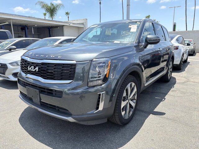 2022 Kia Telluride S — photo 1 of 6