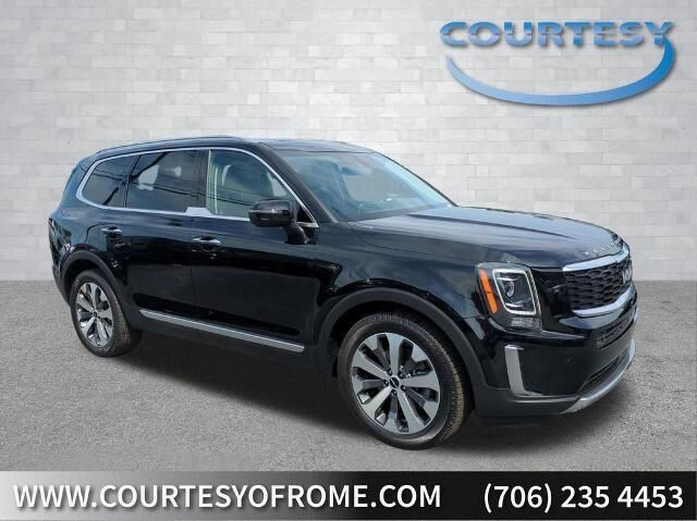 2022 Kia Telluride S — photo 1 of 13