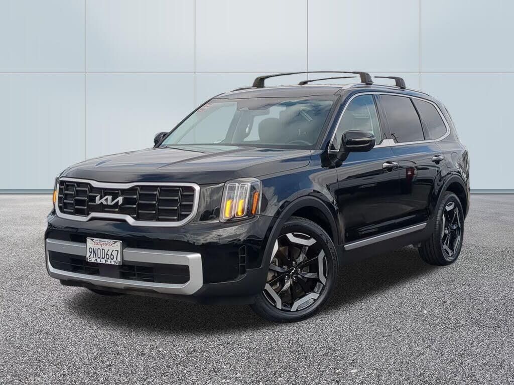2024 Kia Telluride S — photo 1 of 1