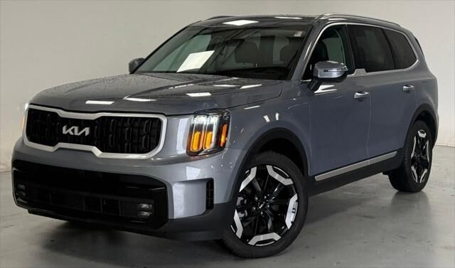 2025 Kia Telluride S — photo 1 of 13