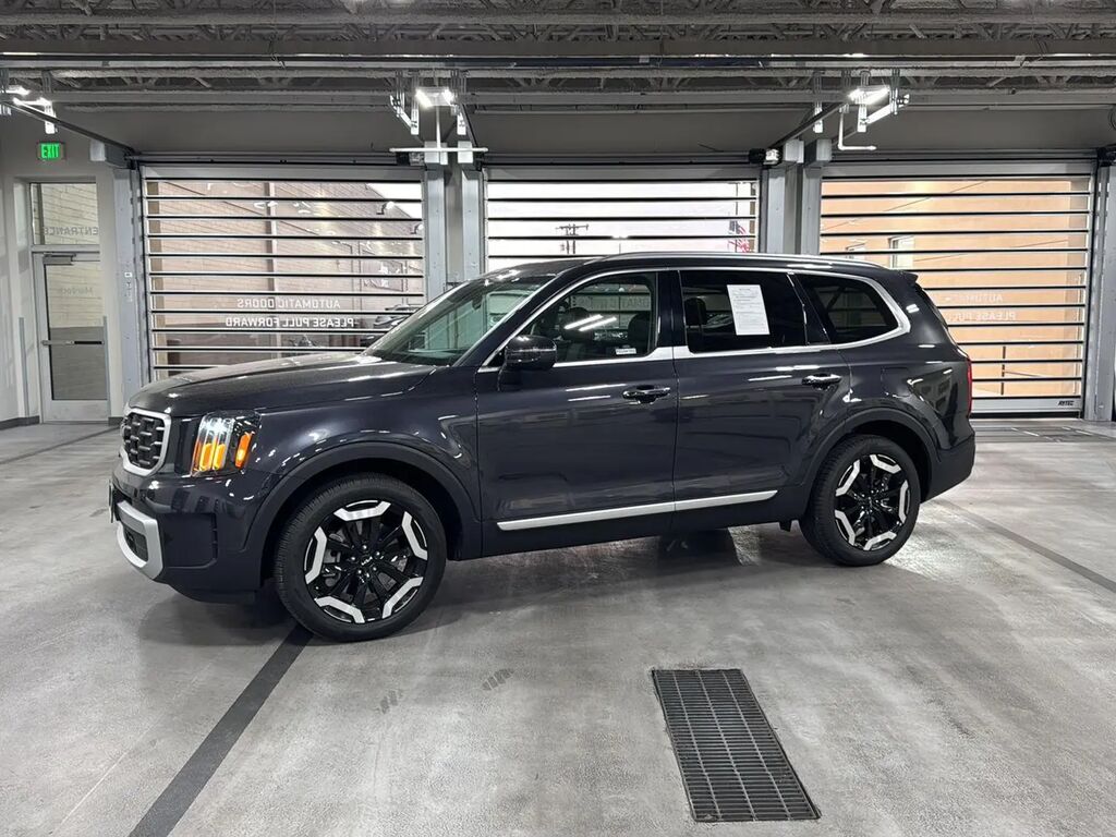 2025 Kia Telluride S — photo 1 of 26