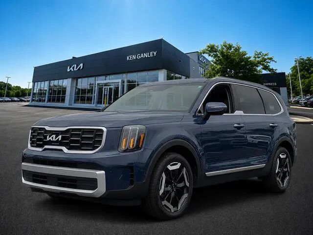 2024 Kia Telluride S — photo 1 of 22