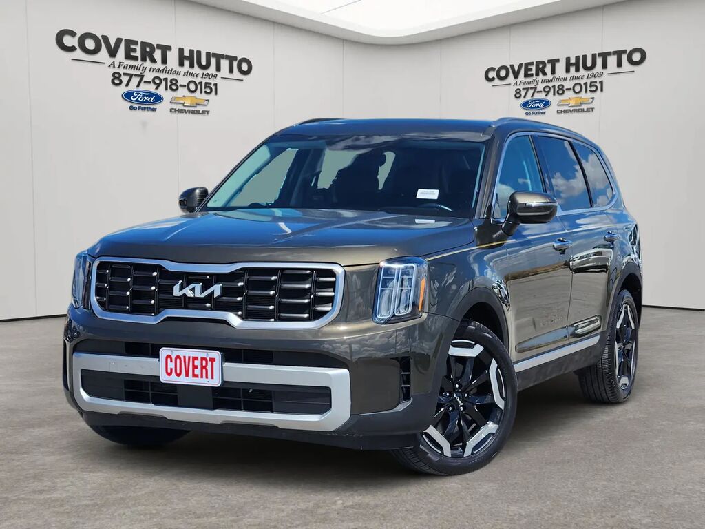 2025 Kia Telluride S — photo 1 of 13