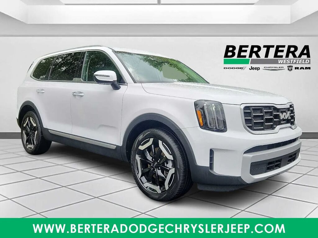 2025 Kia Telluride S — photo 1 of 22