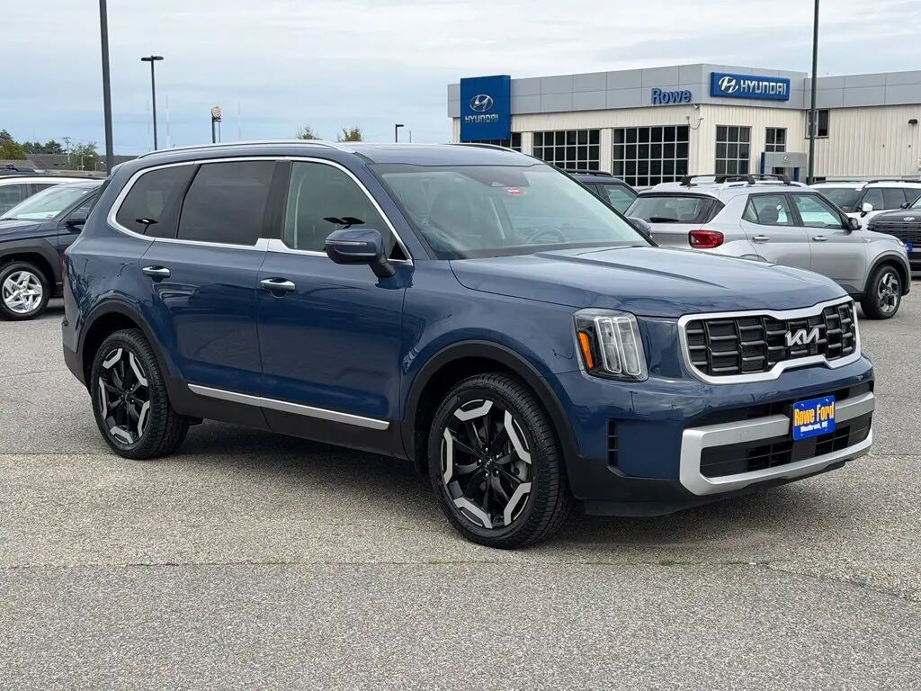 2024 Kia Telluride S — photo 1 of 13