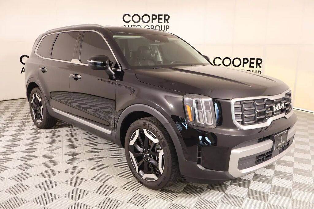 2023 Kia Telluride S — photo 1 of 13