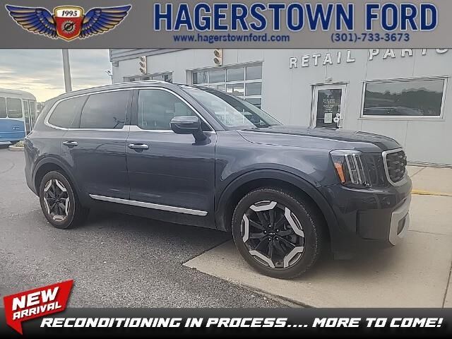 2024 Kia Telluride S — photo 1 of 26