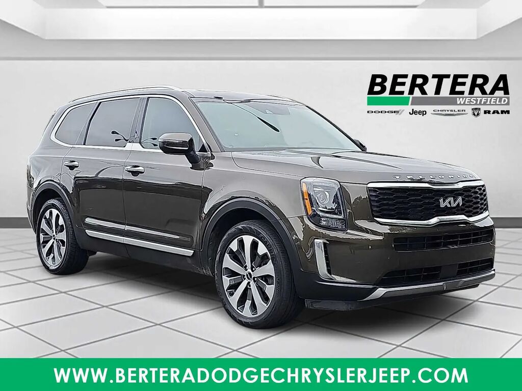 2022 Kia Telluride S — photo 1 of 13