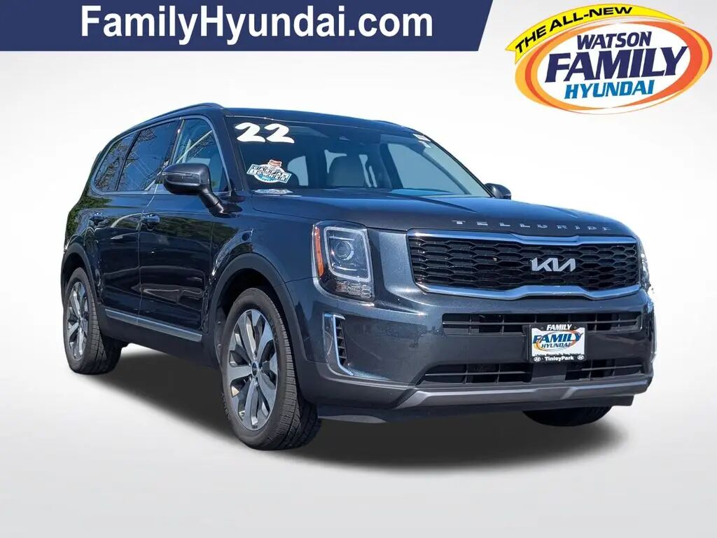 2022 Kia Telluride S — photo 1 of 4