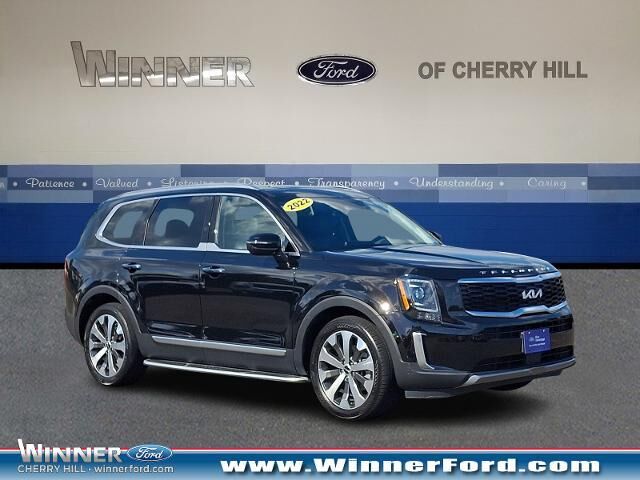 2022 Kia Telluride S — photo 1 of 26