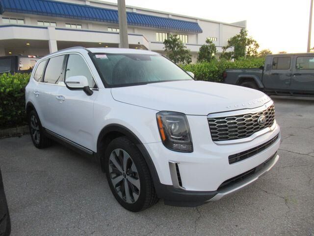 2021 Kia Telluride S — photo 1 of 4