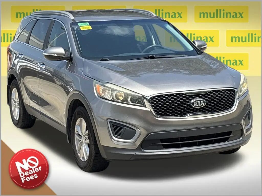 2017 Kia Sorento L — photo 1 of 14