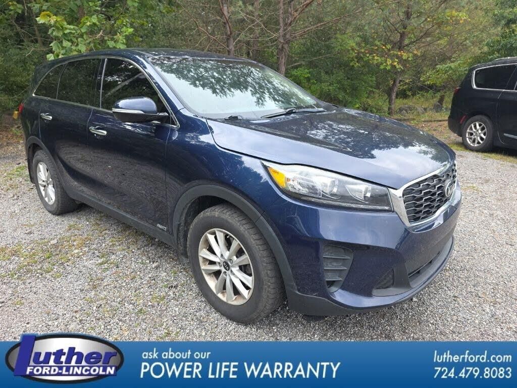 2019 Kia Sorento LX — photo 1 of 1