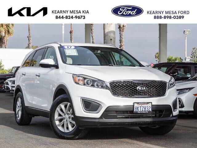 2017 Kia Sorento LX — photo 1 of 24