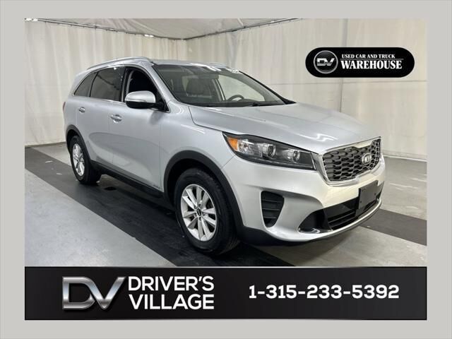 2020 Kia Sorento LX — photo 1 of 13