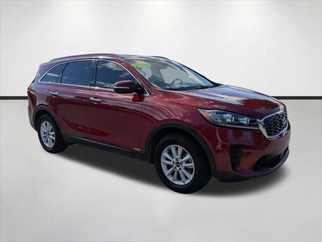 2020 Kia Sorento LX — photo 1 of 13