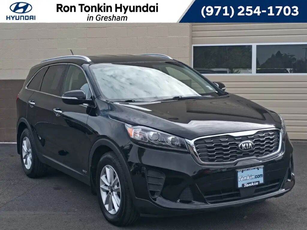 2020 Kia Sorento LX — photo 1 of 13